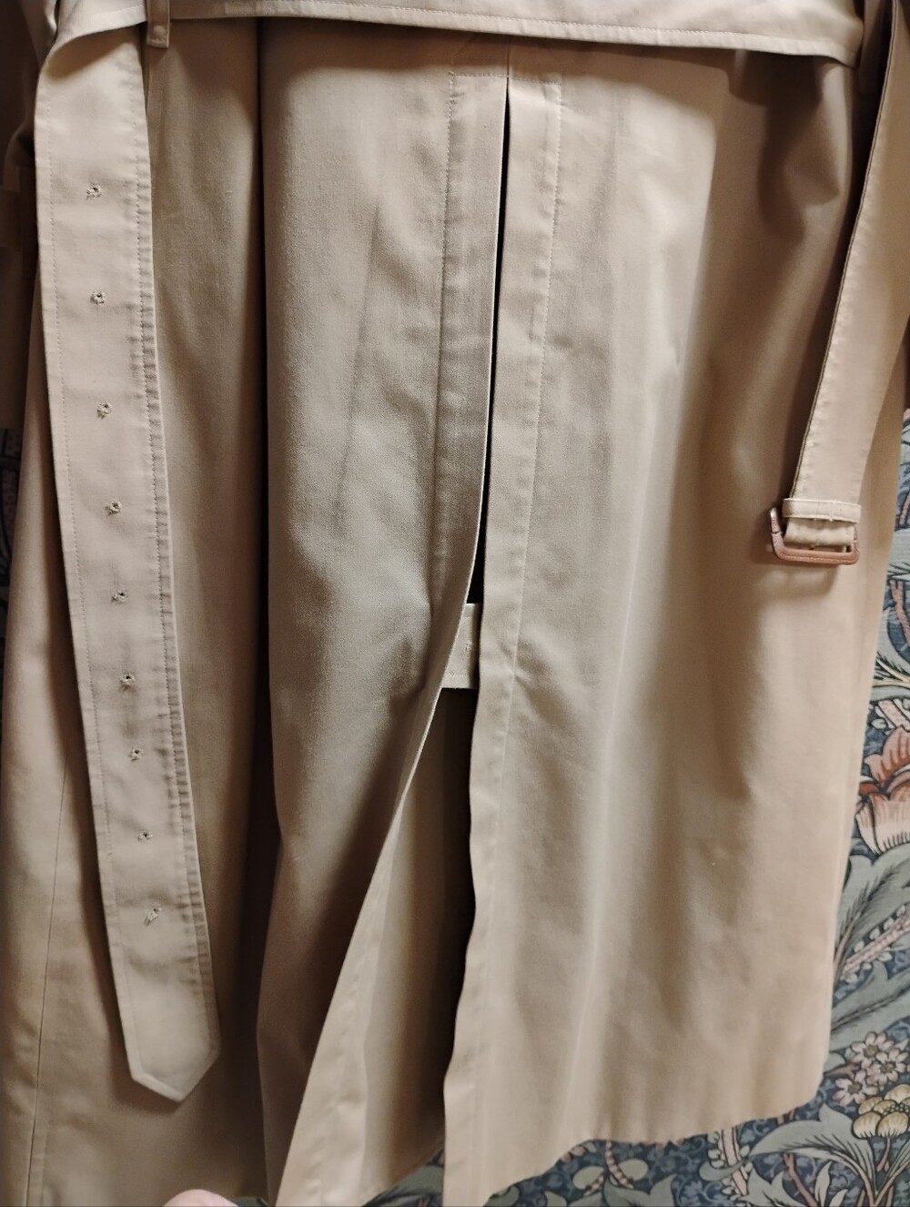 Vintage Burberry  Double-Breasted Trench Coat with Signature Check Lining - Picture 6 of 11